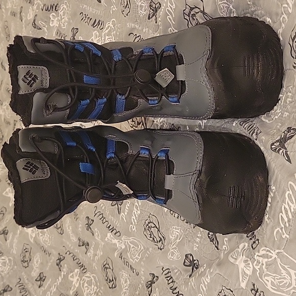 Columbia boots - Picture 1 of 8